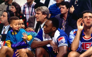 Curry įvardijo skirtumus tarp šių dienų ir 1990-ųjų krepšinio: žaidimas pasikeitė drastiškai